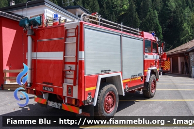 Iveco 80-17
Vigili del Fuoco
Unione Distrettuale di Fiemme
Corpo Volontario di Predazzo (TN)
allestimento Baribbi
VF C26 TN
Parole chiave: Iveco 80-17 VFC26TN