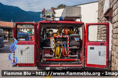 Fiat Ducato II serie
Vigili del Fuoco
Unione Distrettuale di Trento
Corpo Volontario di Segonzano (TN)
VF C35 TN
Parole chiave: Fiat Ducato_IIserie VFC35TN