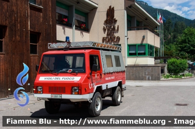 Laverda x4
Vigili del Fuoco
Distretto di Fiemme
Corpo Volontario di Cavalese (TN)
VF D67 TN
Parole chiave: Laverda 4x4 VFD67TN