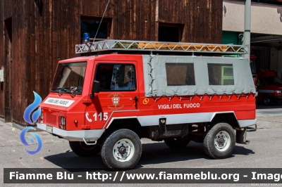 Laverda x4
Vigili del Fuoco
Distretto di Fiemme
Corpo Volontario di Cavalese (TN)
VF D67 TN
Parole chiave: Laverda 4x4 VFD67TN