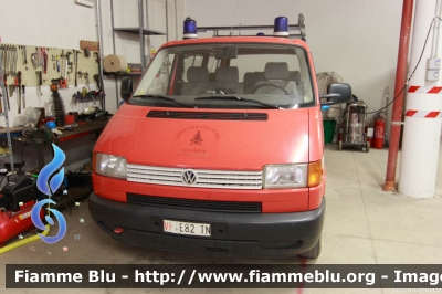 Volkswagen Transporter T4 Syncro
Vigili del Fuoco
Unione Distrettuale di Fiemme (TN)
ospitato dal Corpo Volontario di Castello di Fiemme (TN)
VF E82 TN
Parole chiave: Volkswagen Transporter_T4_Syncro VFE82TN