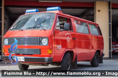 Volkswagen Transporter T3
Vigili del Fuoco
Unione Distrettuale di Fondo
Corpo Volontario di Fondo (TN)
allestimento Brandshutz
ex ambulanza riallestito a carro aria
dal Corpo di Fondo
VF E94 TN
Parole chiave: Volkswagen Transporter_T3 VFE94TN