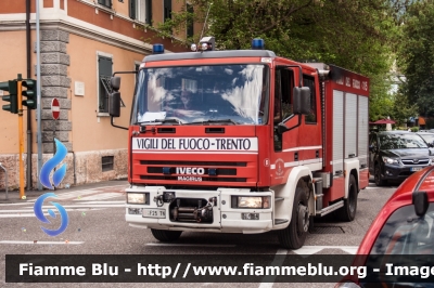 Iveco EuroCargo 120E23 I serie
Vigili del Fuoco
Corpo permanente di Trento
Allestimento Iveco Magirus
VF F25 TN
Parole chiave: Iveco EuroCargo_120E23_Iserie VFF25TN