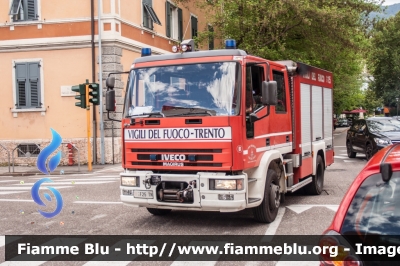 Iveco EuroCargo 120E23 I serie
Vigili del Fuoco
Corpo permanente di Trento
Allestimento Iveco Magirus
VF F25 TN
Parole chiave: Iveco EuroCargo_120E23_Iserie VFF25TN