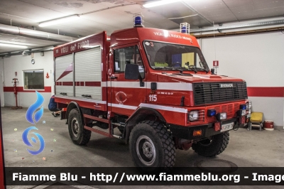 Bremach E.t. Trek 45
Vigili del Fuoco
Distretto di Trento
Corpo Volontario di Meano (TN)
Polisoccorso Allestimento BAI
VF F78 TN
Parole chiave: Bremach E.t._Trek_45 VFF78TN