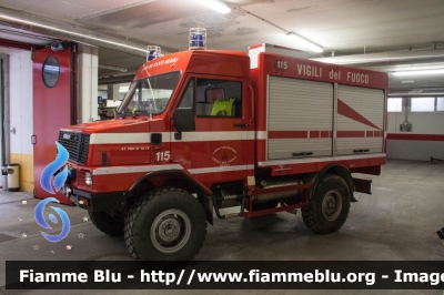 Bremach E.t. Trek 45
Vigili del Fuoco
Distretto di Trento
Corpo Volontario di Meano (TN)
Polisoccorso Allestimento BAI
VF F78 TN
Parole chiave: Bremach E.t._Trek_45 VFF78TN