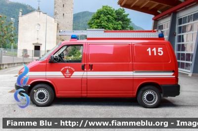 Volkswagen Transporter T4
Vigili del Fuoco
Distretto di Trento
Corpo Volontario di Cembra (TN)
VF F84 TN
Parole chiave: Volkswagen Transporter_T4 VFF84TN