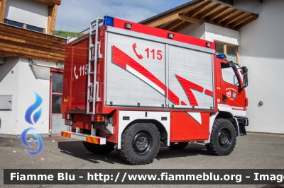 Mercedes-Benz Unimog U20
Vigili del Fuoco
Unione Distrettuale Merano - Bezirksverband Meran
Corpo Volontario di San Felice - Freiwillige Feuerwehr St. Felix (BZ)
Allestimento Ziegler
VF FW 31W
Parole chiave: Mercedes-Benz Unimog_U20 VFFW31W