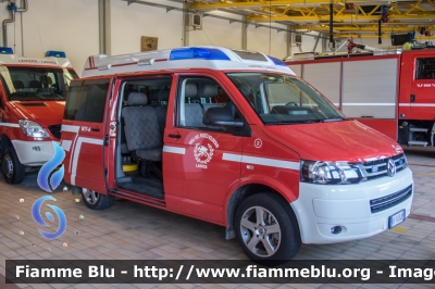 Volkswagen Transporter T5 restyle
Vigili del Fuoco
Unione Distrettuale Bolzano
Bezirksverband Bozen
Corpo Volontario di Laives (BZ)
Freiwillige Feuerwehr Leifers
Allestito Rosenbauer
VF FW34B
Parole chiave: Volkswagen Transporter_T5_restyle VFFW34B