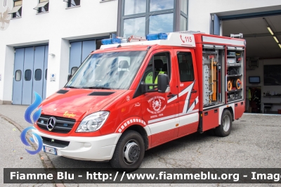 Mercedes-Benz Sprinter 4x4 III serie
Vigili del Fuoco
Unione Distrettuale Merano - Bezirksverband Meran
Corpo Volontario di Postal - Freiwillige Feuerwehr Burgstall (BZ)
Allestimento Ziegler
VF FW 37Y
Parole chiave: Mercedes-Benz Sprinter_4x4_IIIserie VFFW37Y