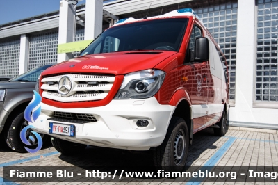 Mercedes-Benz Sprinter III serie restyle
Vigili del Fuoco
Unione Distrettuale Bassa Val Pusteria
Corpo Volontario San Giorgio di Brunico - St. Georgen BZ
VF FW 39X
Parole chiave: Mercedes-Benz Sprinter_IIIserie_restyle VFFE39X Civil_Protect_2018