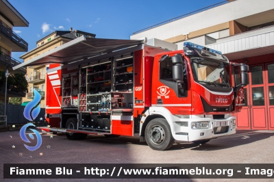 Iveco EuroCargo 160E32 IV serie
Vigili del Fuoco
Unione Distrettuale Merano (BZ)
Bezirksverband Meran
Veicolo ospitato dal corpo di Merano
Carro NBCR allestimento Magirus Lohr
VF FW 3C4
Parole chiave: Iveco EuroCargo_160E32_IVserie VFFW3C4