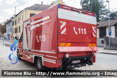 Iveco Daily VI serie
Vigili del Fuoco
Unione Distrettuale Merano (BZ)
Bezirksverband Meran
Veicolo ospitato dal corpo di Maia Alta - Obermais (BZ)
VF FW 3C5
Parole chiave: Iveco Daily_VIserie VFFW3C5