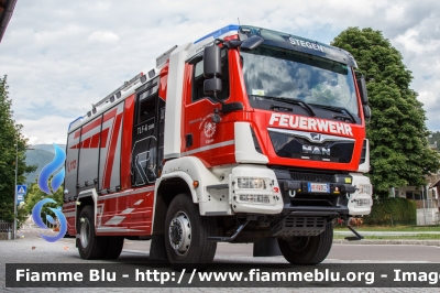 Man TGM 16.340 4x4 III serie
Vigili del Fuoco
Unione Distrettuale Bassa Val Pusteria
Corpo Volontario di Stegona (BZ)
Freiwillige Feuerwehr Stegen
Allestimento Rosenbauer
VF FW 3CZ
Parole chiave: Man TGM_16.340_4x4_IIIserie VFFW3CZ