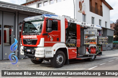 Man TGM 16.340 4x4 III serie
Vigili del Fuoco
Unione Distrettuale Bassa Val Pusteria
Corpo Volontario di Stegona (BZ)
Freiwillige Feuerwehr Stegen
Allestimento Rosenbauer
VF FW 3CZ
Parole chiave: Man TGM_16.340_4x4_IIIserie VFFW3CZ