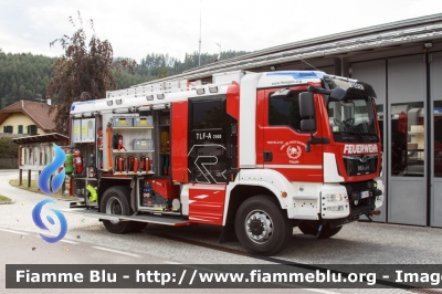 Man TGM 16.340 4x4 III serie
Vigili del Fuoco
Unione Distrettuale Bassa Val Pusteria
Corpo Volontario di Stegona (BZ)
Freiwillige Feuerwehr Stegen
Allestimento Rosenbauer
VF FW 3CZ
Parole chiave: Man TGM_16.340_4x4_IIIserie VFFW3CZ