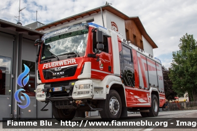 Man TGM 16.340 4x4 III serie
Vigili del Fuoco
Unione Distrettuale Bassa Val Pusteria
Corpo Volontario di Stegona (BZ)
Freiwillige Feuerwehr Stegen
Allestimento Rosenbauer
VF FW 3CZ
Parole chiave: Man TGM_16.340_4x4_IIIserie VFFW3CZ