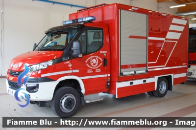 Iveco Daily VI serie
Vigili del Fuoco
Unione Distrettuale Bassa Val Pusteria (BZ)
Bezirksverband Unterpustertal
Veicolo ospitato dal Corpo di Brunico
VF FW 3E6
Parole chiave: Iveco Daily_VIserie VFFW3E6