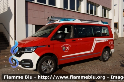 VolksWagen Caravelle T6 Restyle 4motion
Vigili del Fuoco
Unione Distrettuale Merano
Bezirksverband Meran
Corpo Volontario di Lauregno (BZ)
Freiwillige Feuerwehr Laurein
Allestimento Kofler Fahrzeugbau
VF FW 3FE
Parole chiave: VolksWagen Caravelle_T6_Restyle_4motion VFFW3FE