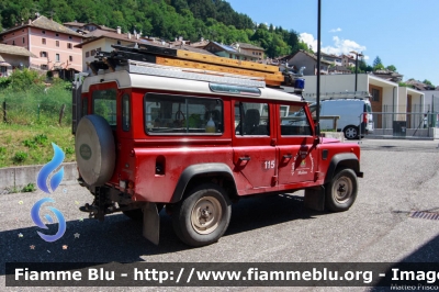 Land Rover Defender 110
Vigili del Fuoco
Unione Distrettuale di Fiemme
Corpo Volontario di Molina di Fiemme (TN)
VF G15 TN
Parole chiave: Land_Rover Defender_110 VFG15TN