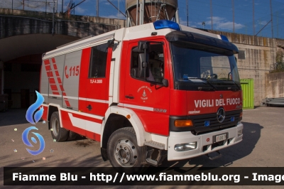 Mercedes-Benz Atego 1328 4x4 I serie
Vigili del Fuoco
Unione distrettuale di Cles
Corpo Volontario di Livo (TN)
allestimento Rosenbauer
VF G83 TN
Parole chiave: Mercedes-Benz Atego_1328_4x4_Iserie VFG83TN