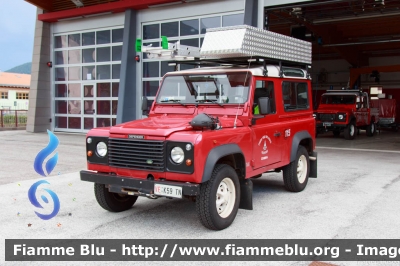 Land Rover Defender 90
Vigili del Fuoco
Distretto di Trento
Corpo Volontario di Cembra (TN)
VF K59 TN
Parole chiave: Land_Rover Defender_90 VFK59TN