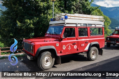 Land Rover Defender 110
Vigili del Fuoco
Unione Distrettuale di Fiemme
Corpo Volontario di Tesero (TN)
VF K64 TN
Parole chiave: Land_Rover Defender_110 VFK64TN