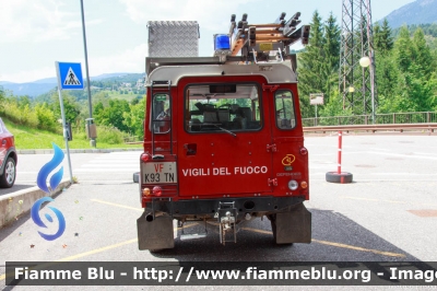 Land Rover Defender 110
Vigili del Fuoco
Distretto di Fiemme
Corpo Volontario di Cavalese (TN)
VF K93 TN
Parole chiave: Land_Rover Defender_110 VFK93TN