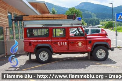 Land Rover Defender 110
Vigili del Fuoco
Distretto di Fiemme
Corpo Volontario di Cavalese (TN)
VF K93 TN
Parole chiave: Land_Rover Defender_110 VFK93TN