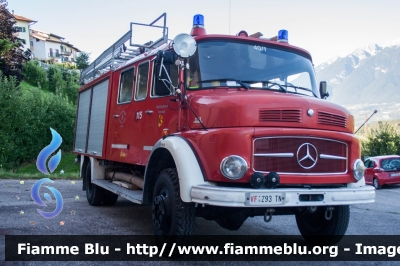 Mercedes-Benz 911
Vigili del Fuoco
Distretto di Cles
Corpo Volontario di Vervò (TN)
allestito Ziegler
VF Z93 TN
Parole chiave: Mercedes-Benz 911 VFZ93TN