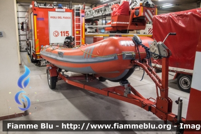 Carrello 
Vigili del Fuoco
Comando Provinciale di Sondrio
VF R2183
Parole chiave: VFR2183