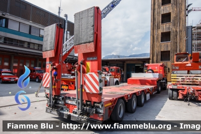 Goldhofer
Vigili del Fuoco
Corpo Permanente di Bolzano
Berufsfeuerwehr Bozen
Rimorchio pianale
VF R2R5 BZ
Parole chiave: Goldhofer VFR2R5BZ