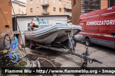 Gommone
Vigili del Fuoco
Comando Provinciale di Viterbo
N.S.S.A. Viterbo
VF R 3211
Parole chiave: Gommone VFR3211