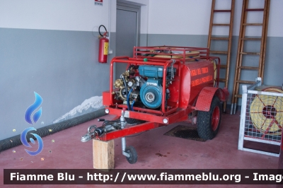 Carrello
Vigili del Fuoco
Unione distrettuale di Mezzolombardo
Corpo Volontario di Fai della Paganella (TN)
VFr L94 TN
Parole chiave: Carrello VFrL94TN