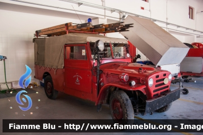 Fiat Campagnola I serie
Vigili del Fuoco
Unione distrettuale di Cles
Corpo Volontario di Tuenno (TN)
* Storica *
VFs 6F7 TN
Parole chiave: Fiat Campagnola_I_serie VFs6F7TN