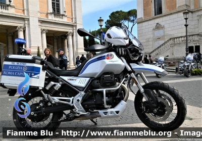 Moto Guzzi V85 TT
Polizia Roma Capitale
Nucleo GPIT
Parole chiave: Moto_Guzzi V85_TT