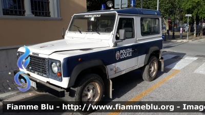 Land Rover Defender 90
Polizia Locale
Comune di Avezzano
Parole chiave: Land_Rover Defender_90