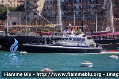 Nave Y 412
Marina Militare Italiana
Rimorchiatore D'Altura,
qui con a bordo il Presidente Mattarella
durante la festa della Marina Militare 2017
Parole chiave: Nave Y412