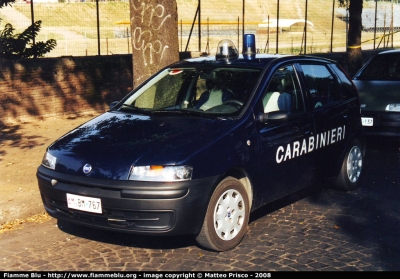 Fiat Punto II serie
Carabinieri
AM BM 767
Parole chiave: fiat punto_IIserie ambm767