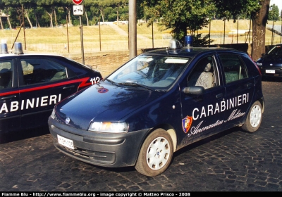 Fiat Punto II serie
Carabinieri
AM BM 723
Parole chiave: fiat punto_IIserie ambm723