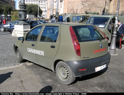 Fiat Punto III serie
Carabinieri
EI CG 905
Parole chiave: fiat punto_IIIserie eicg905