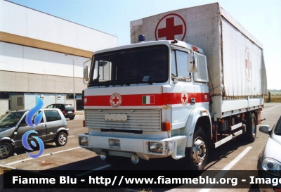 Fiat Iveco 135-17
Croce Rossa Italiana
C.I.E. Centro
Servizio Emergenze
 CRI 9747
Parole chiave: Fiat-Iveco 135-17 CRI9747