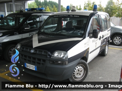 Fiat Doblò I serie
Corpo Polizia Municipale di Trento - Monte Bondone
Parole chiave: Fiat Doblò_Iserie