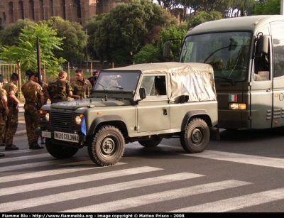 Land Rover Defender AR90
Esercito Italiano
EI AJ 272
Parole chiave: land_rover defender_ar90 eiaj272