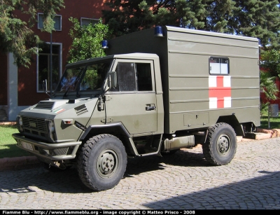 Iveco VM90
Esercito Italiano
EI AL 264
versione ambulanza
Parole chiave: iveco vm90 eial264