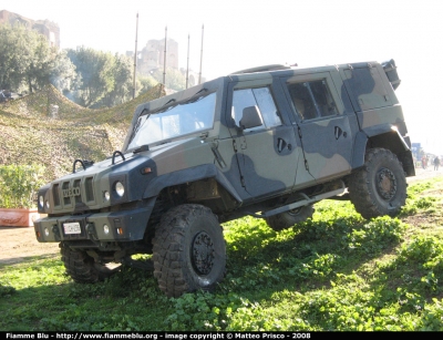 Iveco VTLM Lince
Esercito Italiano
EI CH 236
Parole chiave: iveco vtlm_lince eich236