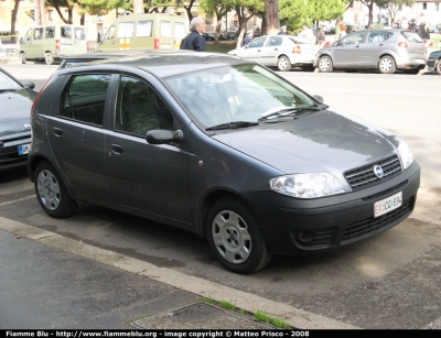 Fiat Punto III serie
Esercito Italiano
EI CG 594
Parole chiave: fiat punto_IIIserie eicg594