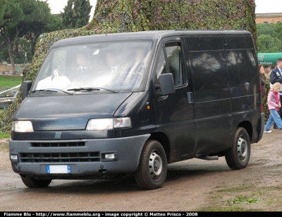 Fiat Ducato II serie
Carabinieri
veicolo con targa civile
Parole chiave: fiat ducato_IIserie