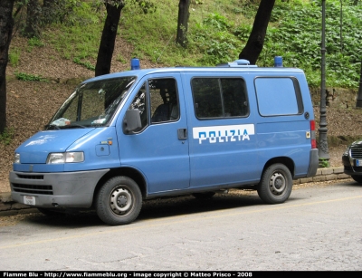 Fiat Ducato II serie
Polizia di Stato
Unità Cinofila
POLIZIA D2181
Parole chiave: Fiat Ducato_IIserie POLIZIA D2181