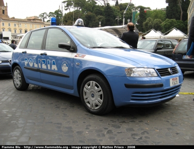 Fiat Stilo II serie
Polizia di Stato
Servizio Aereo
Polizia F3470
Parole chiave: Fiat Stilo_IIserie POLIZIAF3470